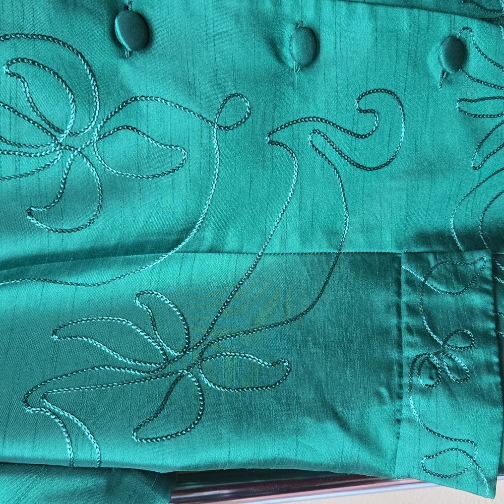 Green Embroidered Two-Piece Set - Picture 3 of 5